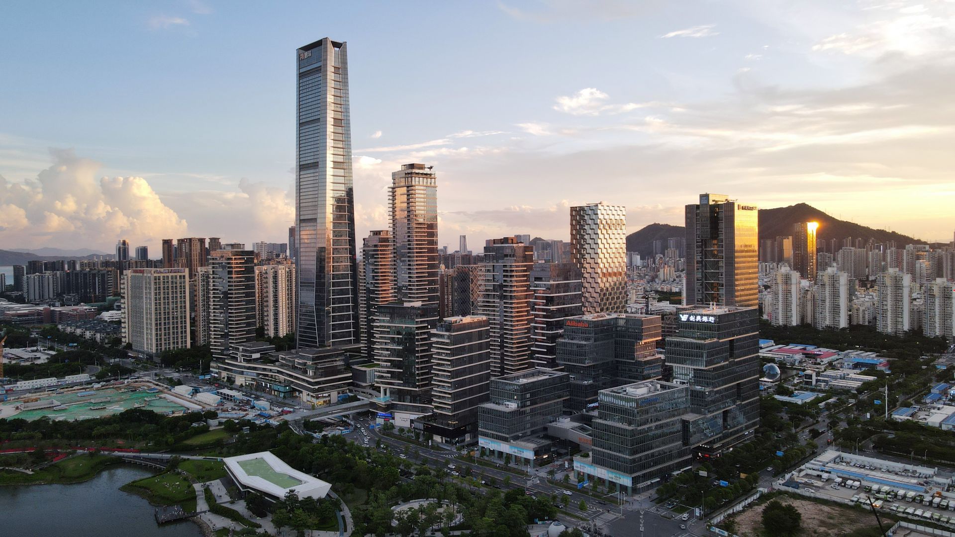 工业和服务业互促共进协同发力 深圳加快建设具有深圳特点深圳优势现代化产业体系